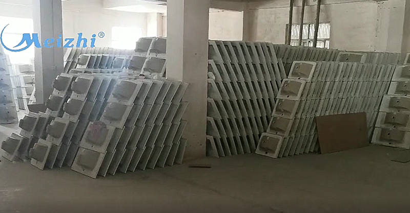 Ceramic cabinet basin stock